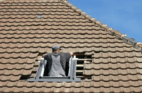 Pose de velux - Saint-Germain-du-Pinel